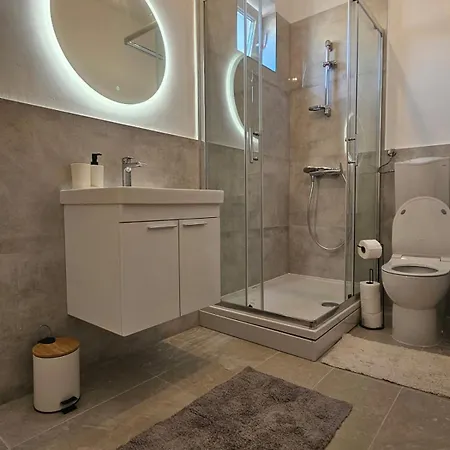 Modern - Center Apartment